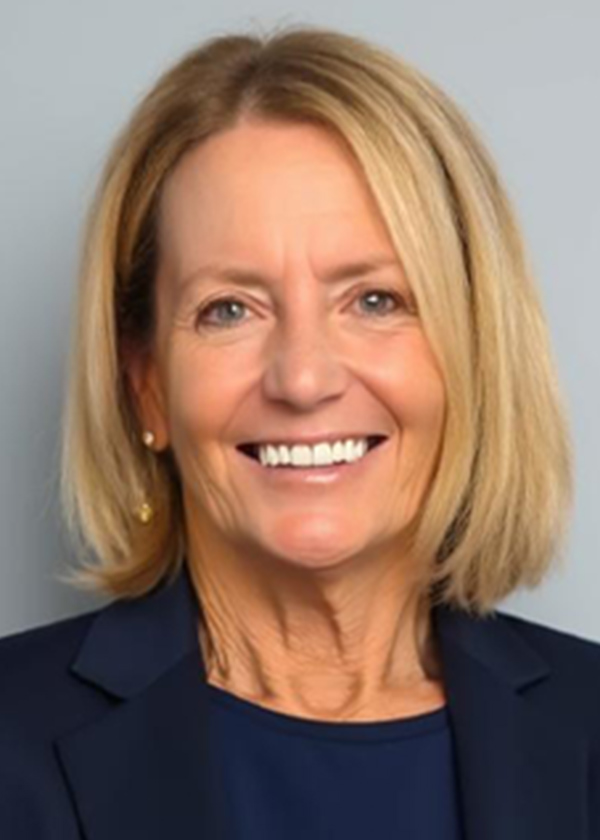 Debra Schade headshot